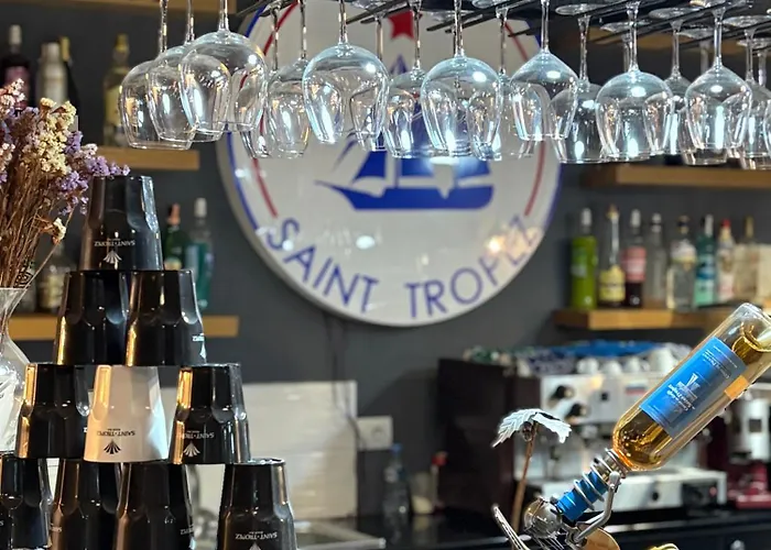 Saint Tropez Durres فندق 4*