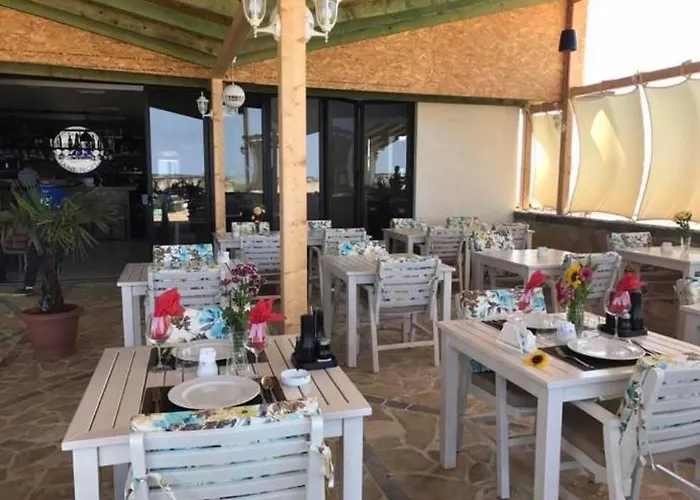 Saint Tropez Durres Bisht Kamez