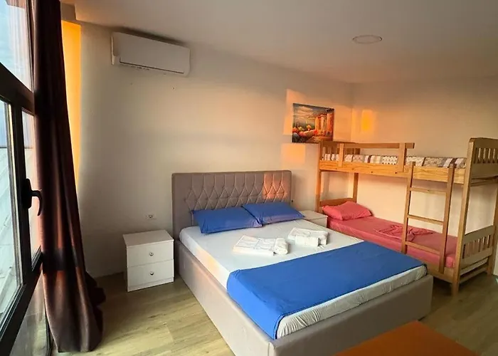 Saint Tropez Durres Bisht Kamez